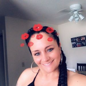 Meet your Posher, Renee